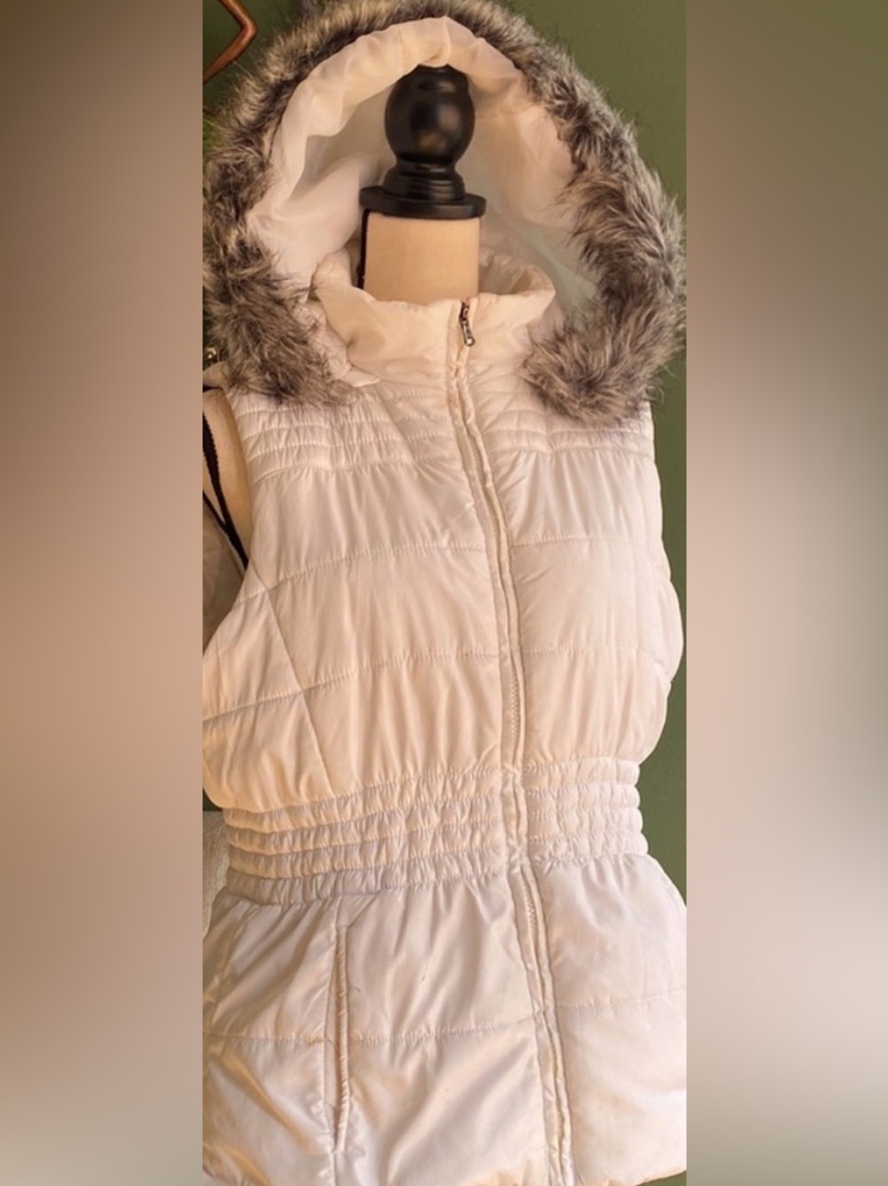 NY & Co  White hooded fur accent puffer vest, size L